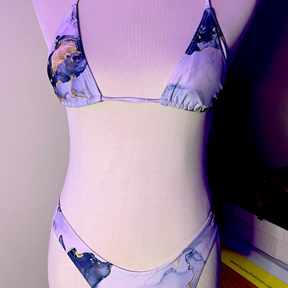 Cute marble swim set 🏊‍♀️ - Picture 1 of 3